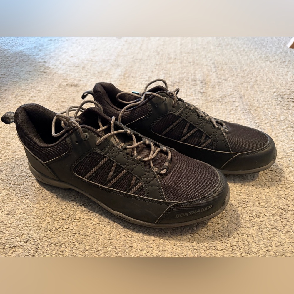 Bontrager Black Lace-Up Clip-in Sneakers